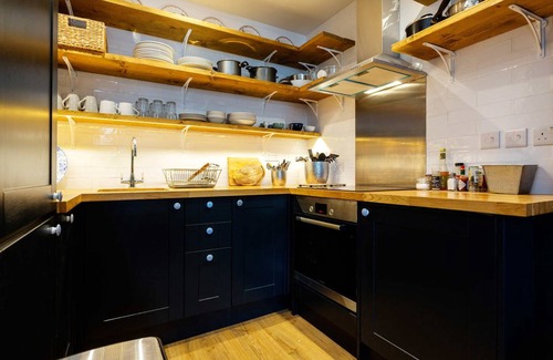 Addison Apartment | Apartment ∙ 1 bedroom ∙ 2 guests