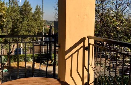 Lone Hill Apartment | Apartment ∙ 1 bedroom ∙ 2 guests