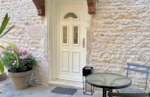 Chagny Apartment | Apartment ∙ 1 bedroom ∙ 2 guests