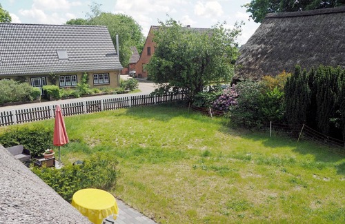 Silberstedt Apartment | Apartment 1 - Horn: Vacation in a thatched house in Schleswig-Holstein