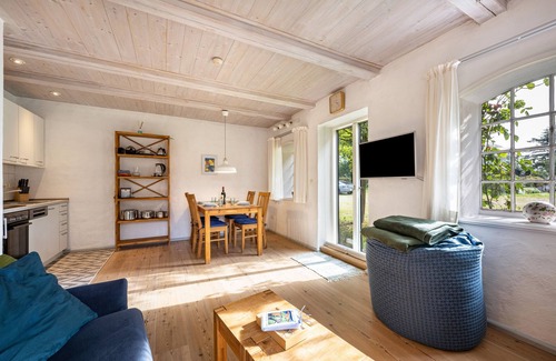 Curau Apartment | Apartment "1 Terrassenwohnung" with Private Garden & Wi-Fi
