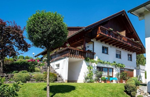 Oberreitnau Apartment | Apartment '1' with Mountain View, Shared Garden and Wi-Fi