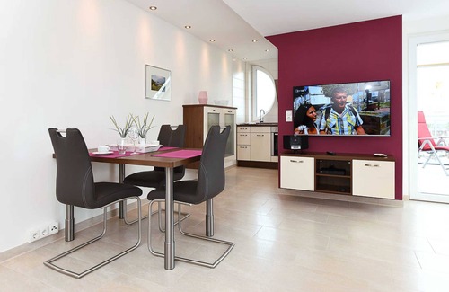 Bensersiel Apartment | Apartment 12 - Meckis Panoramic suites in the residence Waterkant