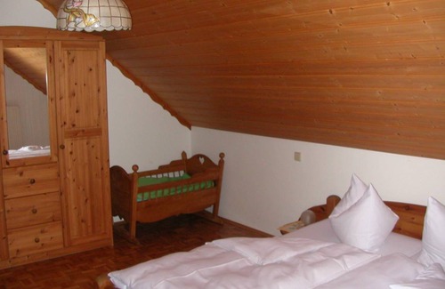 Stammbach Apartment | Apartment ∙ 2 bedrooms ∙ 4 guests