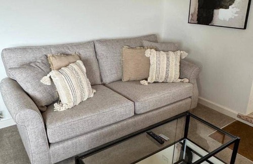 Keynsham Apartment | Apartment ∙ 2 bedrooms ∙ 3 guests