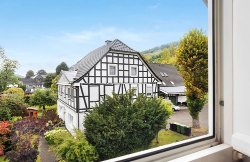 Saalhausen Apartment | Apartment '2 Bergblick, 50qm' with Mountain View, Shared Garden and Wi-Fi