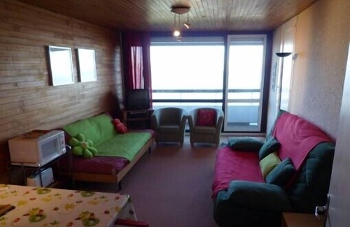 Chamrousse Apartment | Apartment - 2 pieces - 6 people - Higher floor - Near the slopes - 50m Daycare