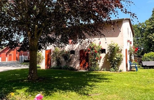 Berensch Apartment | Apartment '2-Room Holiday Apartment' with Shared Terrace, Shared Garden and Wi-Fi