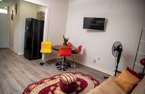 Albion Villa | Apartment 2 @ Top Bay Apartments