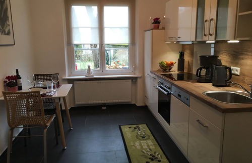 Ohningen Apartment | Apartment '2 - Unterm Blauregen' with Private Terrace and Wi-Fi