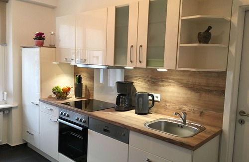 Ohningen Apartment | Apartment '2 - Unterm Blauregen' with Private Terrace and Wi-Fi
