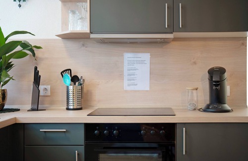 Herbolzheim Apartment | Apartment '2' with Private Terrace and Wi-Fi