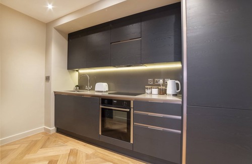 York Cottage | Apartment 28 Hudson Quarter Luxury Apartments - sleeps 4 guests in 1 bedroom