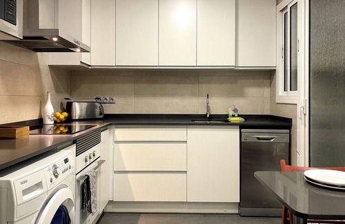 Les Corts Apartment | Apartment 3 Bedrooms Camp Nou