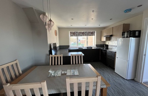 Paignton Apartment | Apartment 3 The Loft - Bright, Airy with 3 bedrooms & Amazing Bay Views