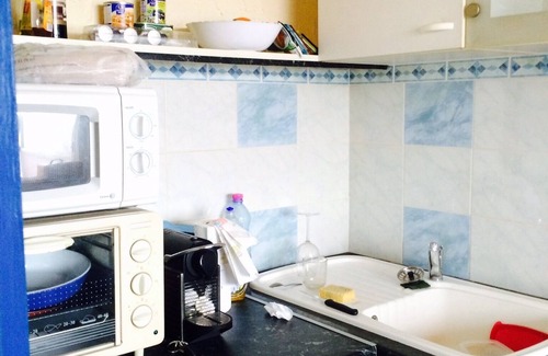 Cros-de-Cagnes Apartment | Apartment 30 m2 in Cagnes between Cannes and Nice 30 meters from the beach, sea view