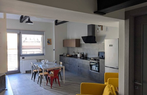 Finalborgo Apartment | Apartment '4 Passi Mare 3' with Balcony, Wi-Fi and Air Conditioning