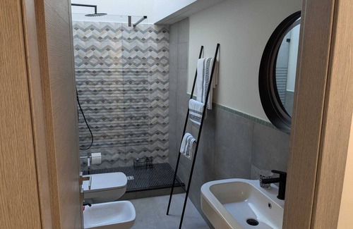 Finalborgo Apartment | Apartment '4 Passi Mare 3' with Balcony, Wi-Fi and Air Conditioning