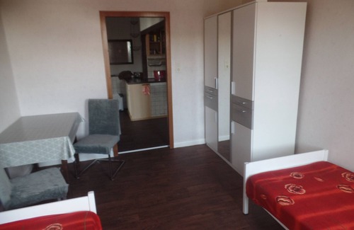 Stickenbuttel Apartment | Apartment '4-Raum Ferienwohnung' with Shared Terrace and Wi-Fi