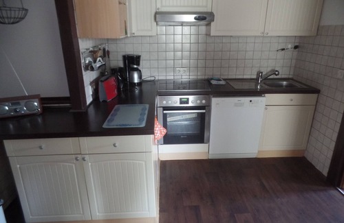 Stickenbuttel Apartment | Apartment '4-Raum Ferienwohnung' with Shared Terrace and Wi-Fi