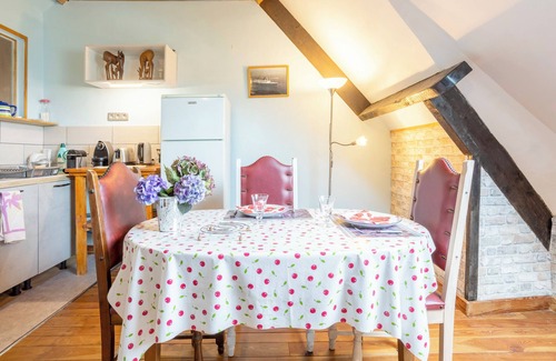 Treboul Apartment | Apartment '400m Du Port' with Sea View, Shared Garden and Wi-Fi