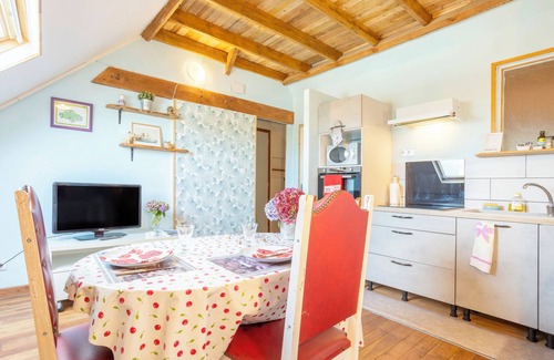 Treboul Apartment | Apartment '400m Du Port' with Sea View, Shared Garden and Wi-Fi