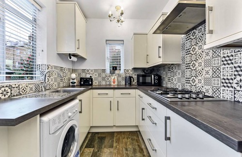 Clapton Apartment | Apartment ∙ 5 bedrooms ∙ 9 guests