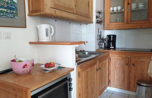Tregastel Apartment | Apartment 50m from Coz-Pors beach in TREGASTEL