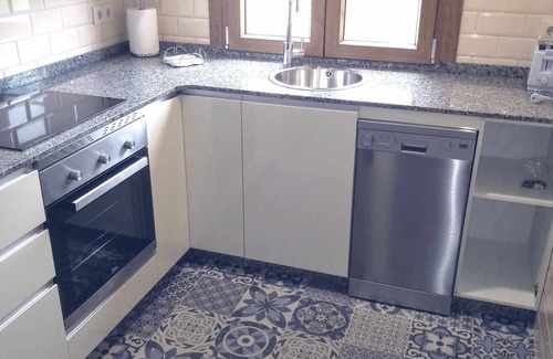 Serantes Apartment | Apartment 6: Three bedrooms, porch and swimming pool