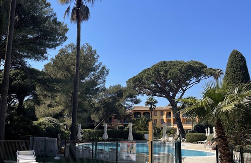 Giens Apartment | Apartment 6 pers. Seaside, opposite Porquerolles - Exceptional location