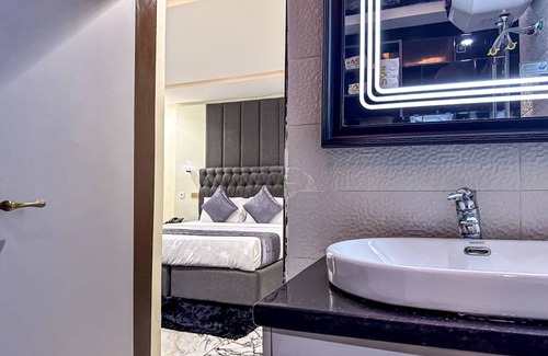 Ikeja Hotel | Apartment 79