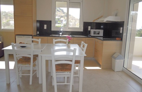 Kamilari Apartment | Apartment 80 m2 for 4 people, sea view, swimming pool, parking, washing machine