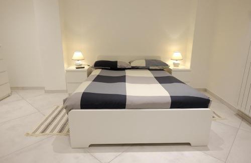 Finale Ligure Villa | Apartment a stone's throw from the center