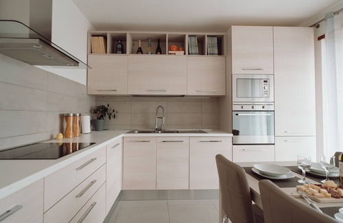 Susa Apartment | Apartment a stone's throw from the lake