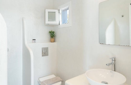 Perivolos House | Apartment "Aegean Blue Santorini Perivolos 1" with Sea View, Shared Terrace & Wi-Fi