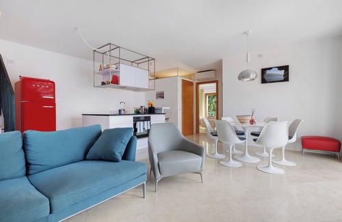 Limone sul Garda Apartment | Apartment 'Agape' with Lake View, Wi-Fi and Air Conditioning