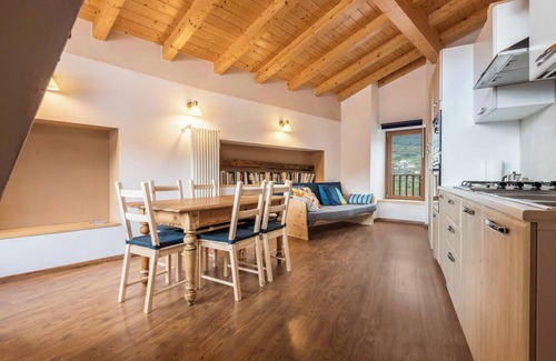 Canale di Tenno Apartment | Apartment "Agriturismo Al Gallo Nero La Torre" near Lake Garda with Garden