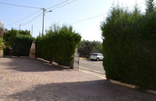 Marina di Novaglie Apartment | Apartment 'Alba Del Mare' with Sea View, Private Terrace and Shared Garden