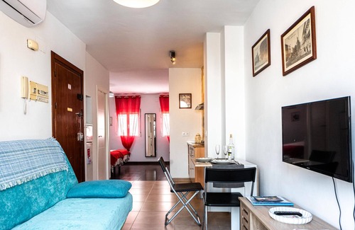 San Gil Apartment | Apartment 'Alameda De Hercules Sevilla' with Balcony, Wi-Fi and Air Conditioning