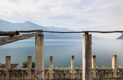 Limone sul Garda Apartment | Apartment 'Alba' with Lake View, Wi-Fi and Air Conditioning