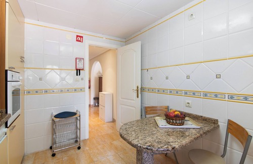 Aldeia das Acoteias Apartment | Apartment 'Albufeira 6 B' with Shared Pool, Private Garden and Wi-Fi