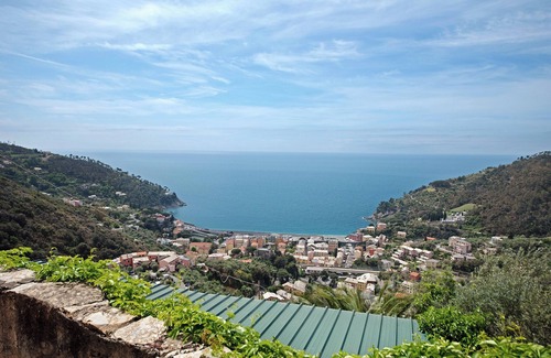 Bonassola Apartment | Apartment "Alloggio di Charme" with Terraces & Wi-Fi