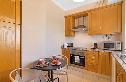 Figueiral Apartment | Apartment 'Almancil Park' with Balcony, Wi-Fi and Air Conditioning