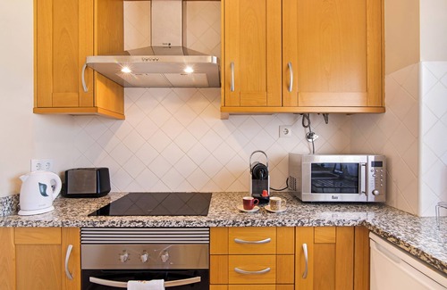 Figueiral Apartment | Apartment 'Almancil Park' with Balcony, Wi-Fi and Air Conditioning
