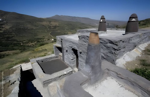 Tinos Apartment | Apartment 'Alonaki Tinos Rental' with Mountain View, Wi-Fi and Air Conditioning