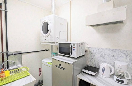 Kadena-cho Apartment | Apartment along Park Avenue Westernstyle twin room Fresh American accommodates up to 3 adults/Okinawa Okinawa