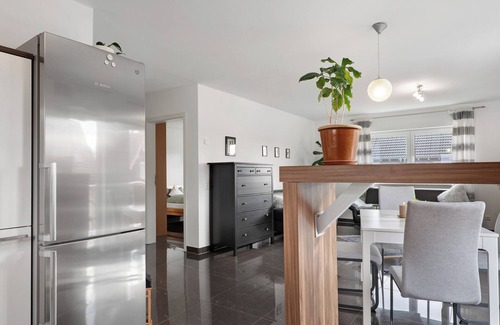 Jockgrim Apartment | Apartment 'Am Otterbach' with Balcony and Wi-Fi