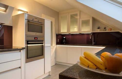 Voehl Apartment | Apartment 'Am Wäldchen' with Shared Terrace, Shared Garden and Wi-Fi