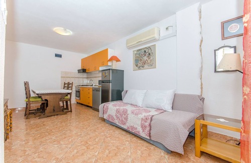 Komiza Apartment | Apartment Andy (84291-A1) - Komiza - island Vis