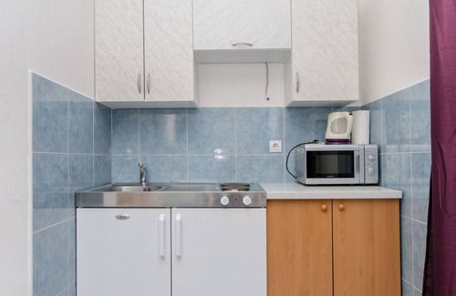 Bili brig Apartment | Apartment and Rooms Ivan (45191-A10) - Makarska